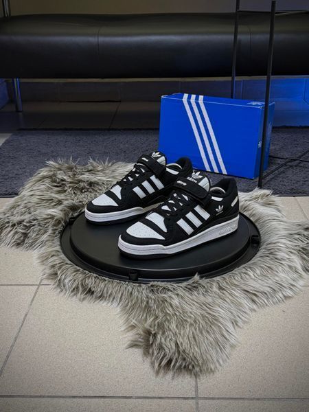 Кросівки Adidas Forum low (чорно білі)