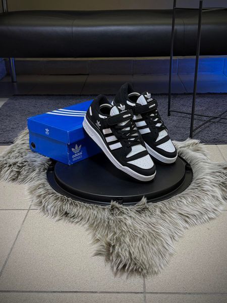 Кросівки Adidas Forum low (чорно білі)