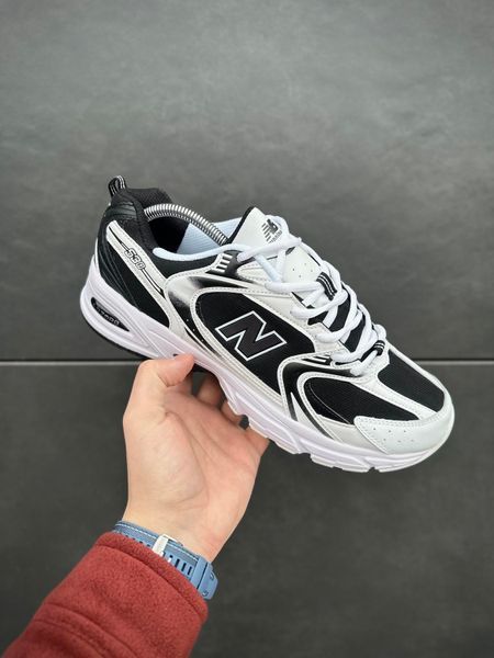 Кросівки New Balance 530 (чорно-білі)