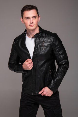 Чоловіча демісезонна куртка з еко-шкіри чорна (S-3XL)