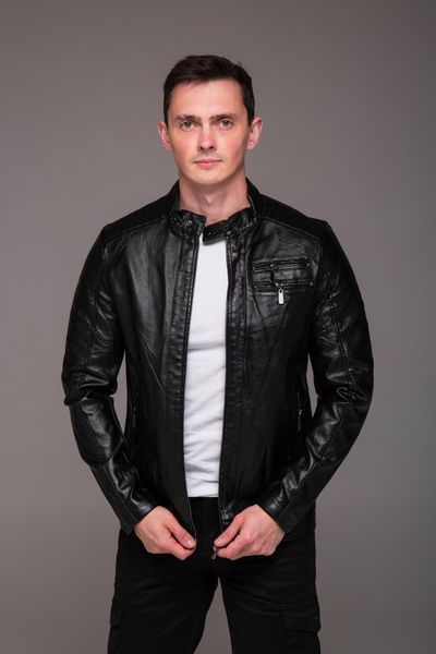 Куртка чоловіча з екошкіри пряма чорна