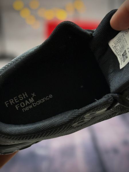Кросівки New Balance Fresh Foam 880, чорні (сітка) літні
