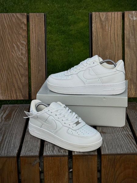 Кросівки Nike Air Force (білі)