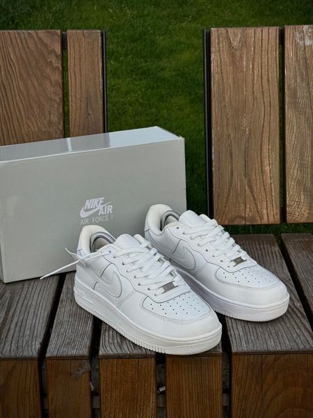 Кросівки Nike Air Force (білі)