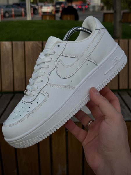 Кросівки Nike Air Force (білі)