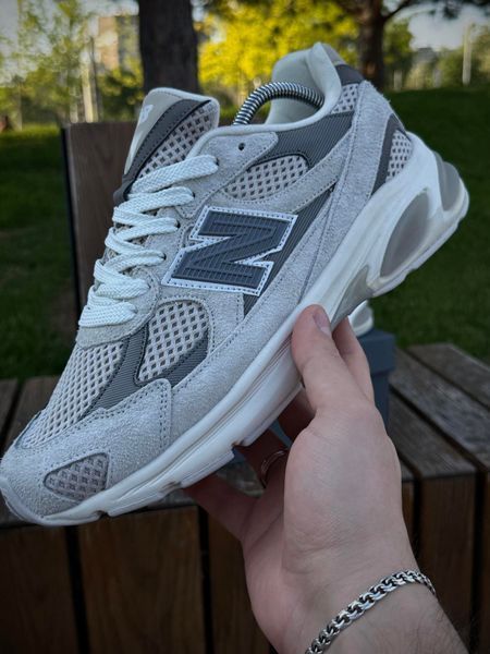 Кросівки New Balance 2010, світло сірі