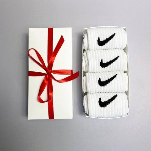 Набір чоловічих високих шкарпеток Nike 41-45 на 4 пари у подарунковій коробці із стрічкою