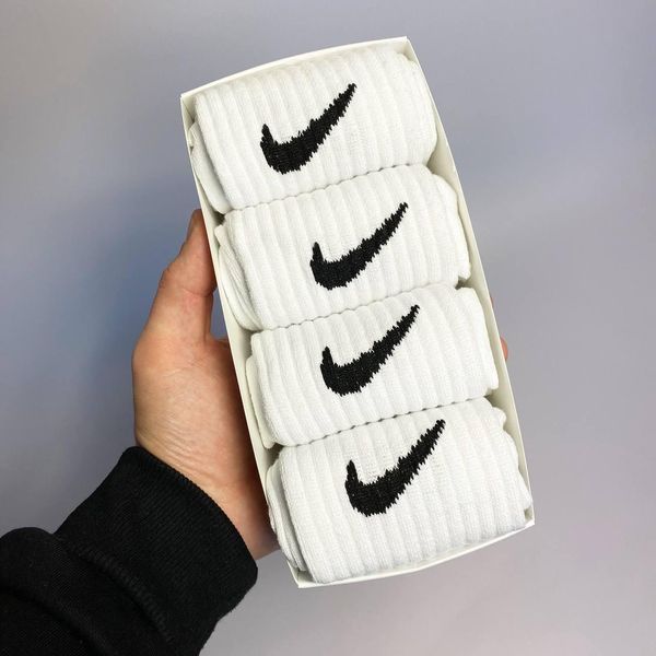 Набір чоловічих високих шкарпеток Nike 41-45 на 4 пари у подарунковій коробці із стрічкою