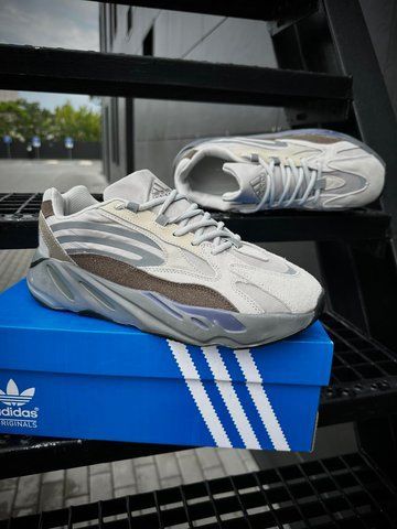 Adidas Yeezy Boost 700 V2 (gray & brown)
