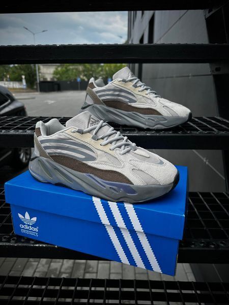 Adidas Yeezy Boost 700 V2 (gray & brown)