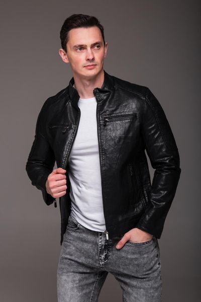 Чоловіча коротка куртка Slim Fit з екошкіри чорна