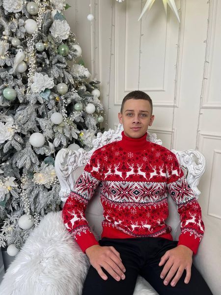 Светр новорічний парний (1шт) "Орнамент" з високою горловиною, червоний батал