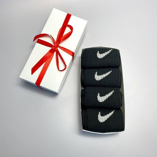 Набір чоловічих високих шкарпеток Nike 41-45 на 4 пари у подарунковій коробці із стрічкою