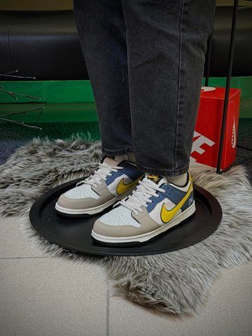 Кросівки Nike SB Dunk Low, кольорові