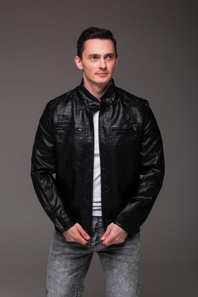 Куртка коротка чоловіча з екошкіри чорна