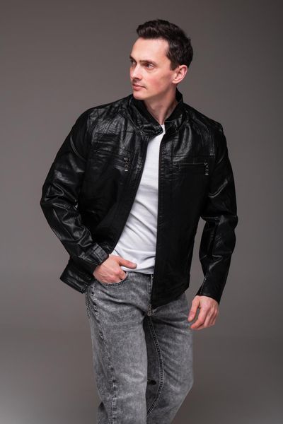 Куртка коротка чоловіча з екошкіри чорна
