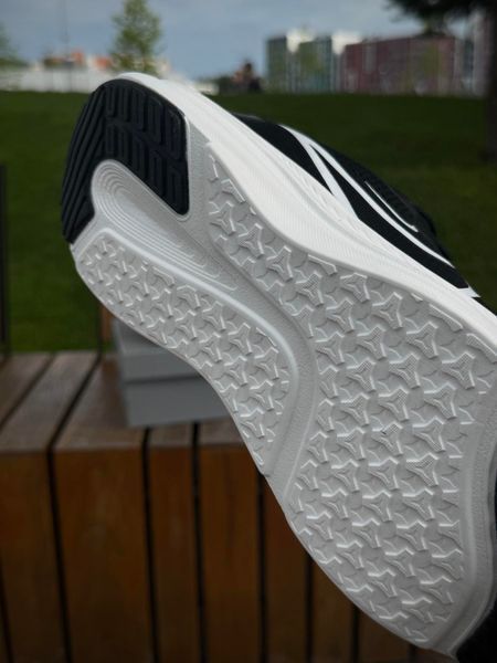Кросівки Nike Vomero React X, чорно білі (літні, сітка)