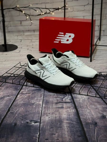 Кросівки New Balance Fresh Foam 880, білі (сітка) літні