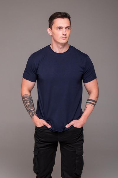 Футболка чоловіча однотонна батал 2XL&ndash;6XL вільного крою темно-синя