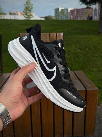 Кросівки Nike Vomero React X, чорно білі (літні, сітка)