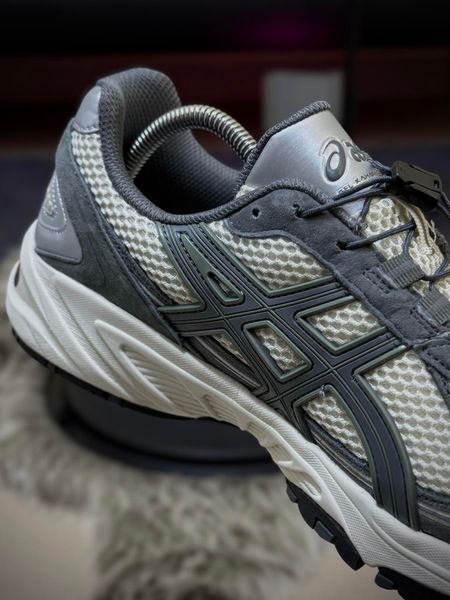 Кросівки Asics Gel Kahana TR V4, сірі замша