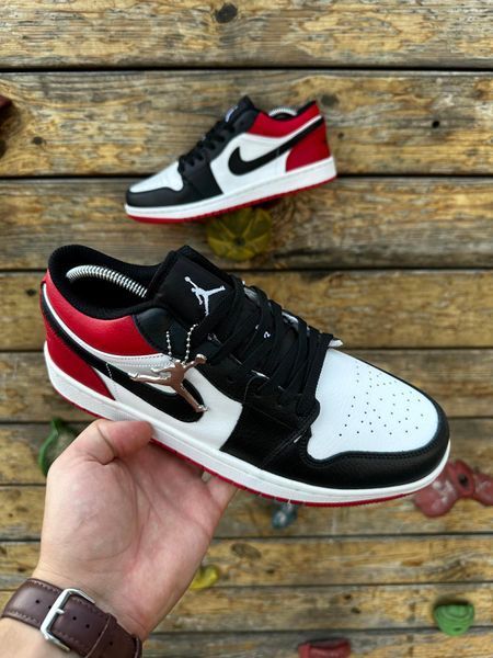 Кросівки Nike Air Jordan low (black white red)