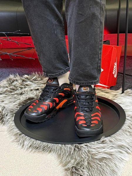 Кросівки Nike Air TN Plus Drift (чорно красні)