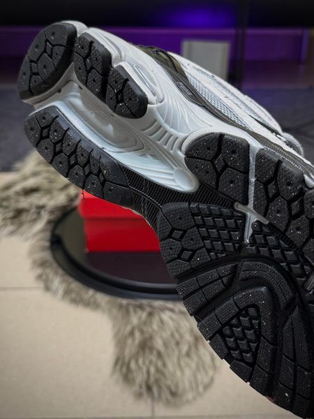 Кросівки New Balance 1906R (сірі з чорним)