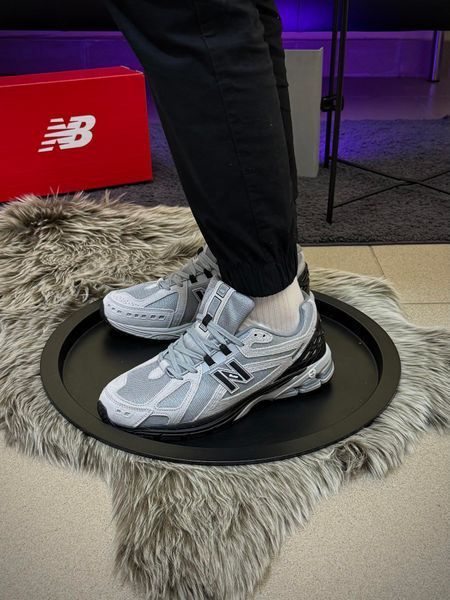 Кросівки New Balance 1906R (сірі з чорним)
