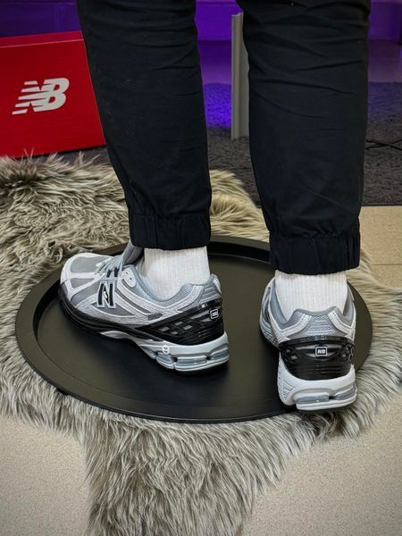 Кросівки New Balance 1906R (сірі з чорним)
