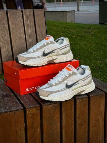Кросівки Nike Initiator, білі creamy (сітка, літні)