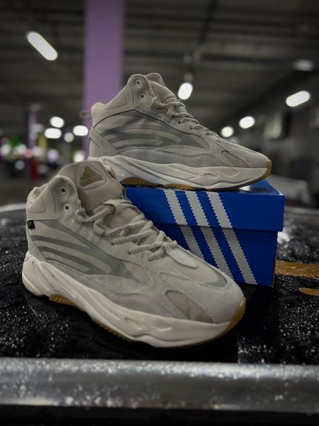 Зимові вологозахисні Кросівки Adidas Yeezy Boost 700, світлі beige