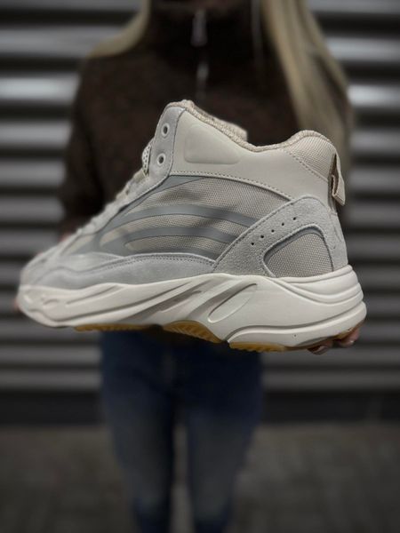 Зимові вологозахисні Кросівки Adidas Yeezy Boost 700, світлі beige