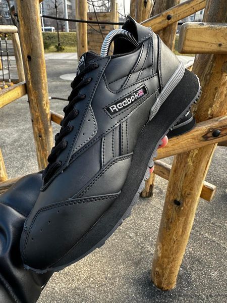 Кросівки Reebok LX 2200 (чорні, шкіра)