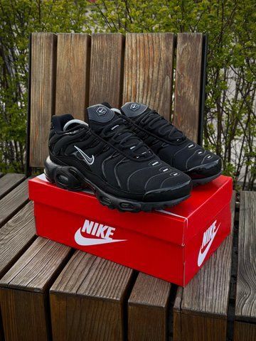Кросівки Nike Air TN Plus Triple, чорні
