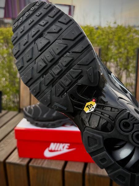 Кросівки Nike Air TN Plus Triple, чорні