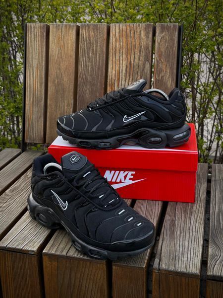 Кросівки Nike Air TN Plus Triple, чорні