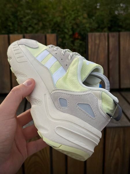 Кросівки Adidas ZX22 BOOST, світлі (літні)
