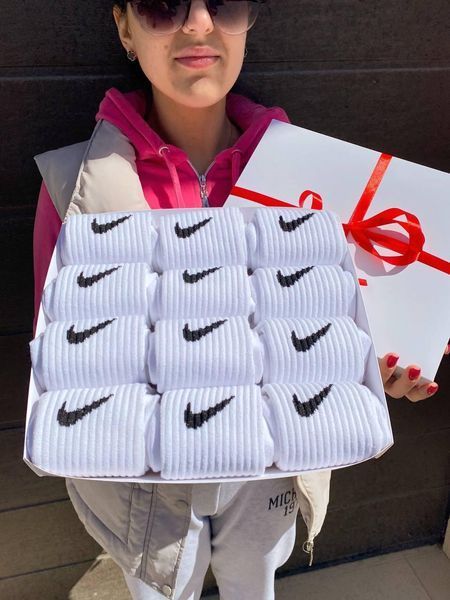 Бокс жіночих високих шкарпеток Nike 36-41 на 12 пар у подарунковій коробці