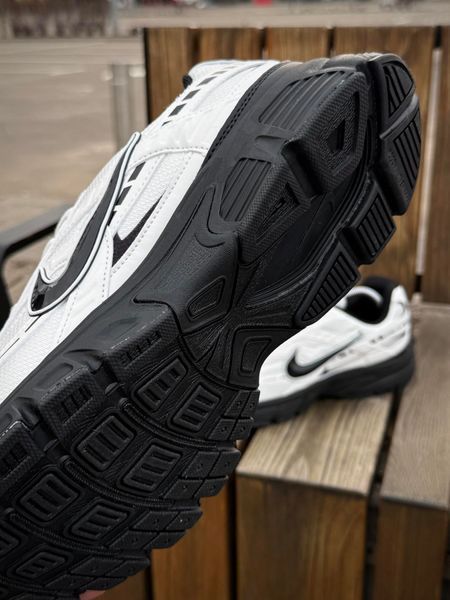 Кросівки Nike Initiator, біло чорні (сітка, літні)