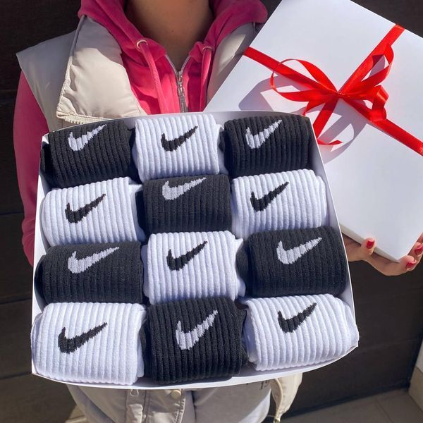 Бокс жіночих високих шкарпеток Nike 36-41 на 12 пар у подарунковій коробці