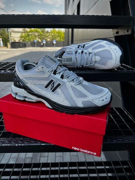 Кросівки New Balance 1906R (сірі з чорним)