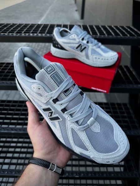 Кросівки New Balance 1906R (сірі з чорним)