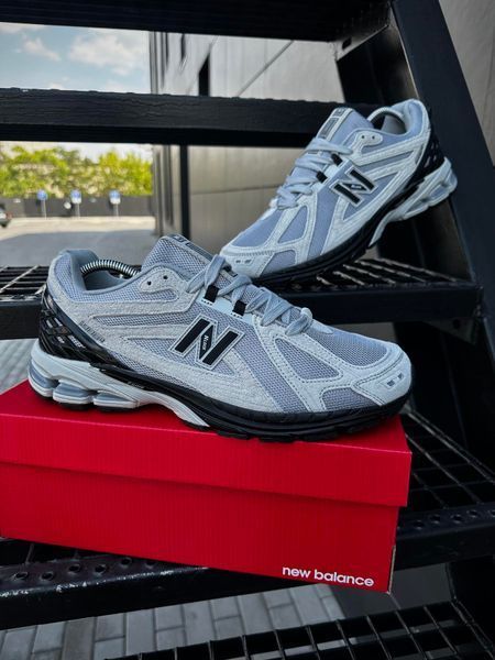 Кросівки New Balance 1906R (сірі з чорним)