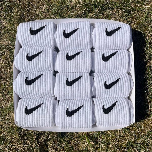 Бокс чоловічих високих шкарпеток Nike 41-45 на 12 пар у подарунковій коробці