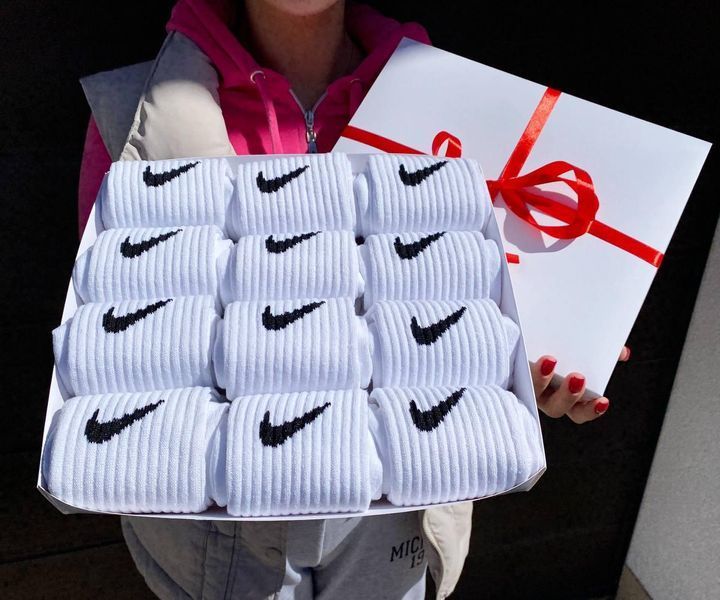 Бокс чоловічих високих шкарпеток Nike 41-45 на 12 пар у подарунковій коробці