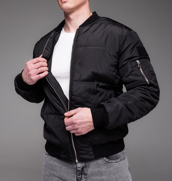Куртка бомбер утеплена,чоловіча, на блискавці , з кишеньою на рукаві,чорна 1425 черн фото
