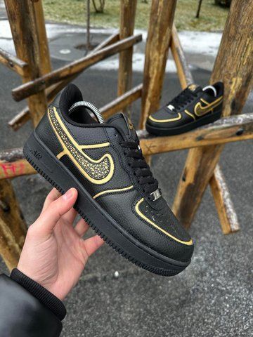 Лімітовані кросівки Nike Air Force CR7