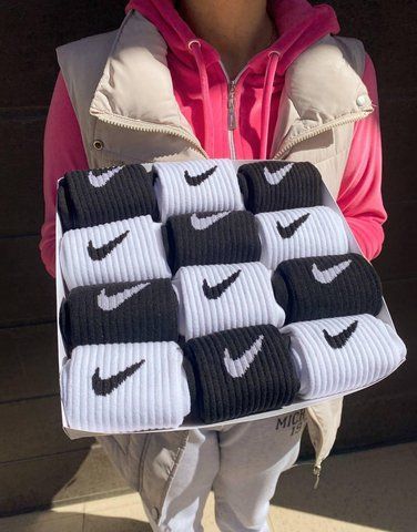 Бокс чоловічих високих шкарпеток Nike 41-45 на 12 пар у подарунковій коробці