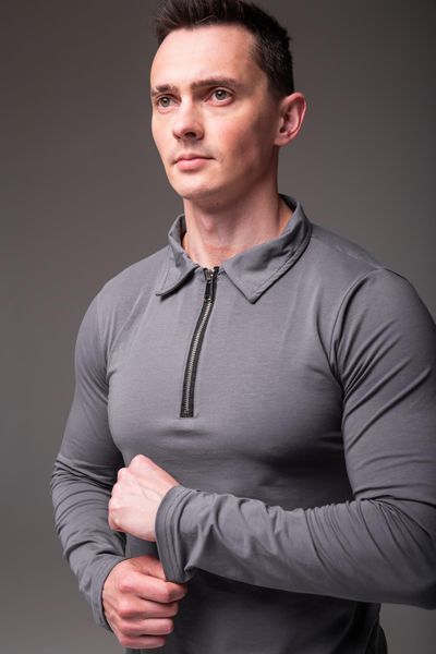 Чоловіча трикотажна футболка поло з довгим рукавом сіра (лонгслів на блискавці)